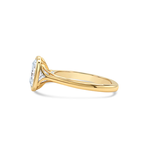 The Emma Ring - 1.5ct Moissanite (with Diamond Bridge)