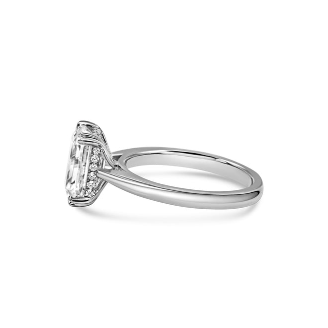 The Marie Ring - Moissanite