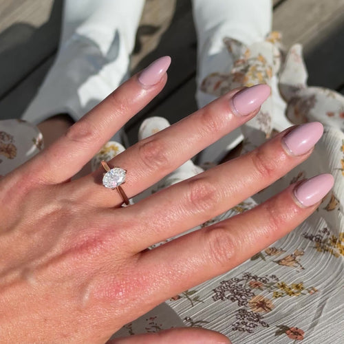 The Dolly Ring - 2ct Moissanite (Claw Prongs)