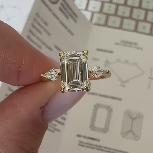 The Estrella Ring - 2.50ct Lab Diamond