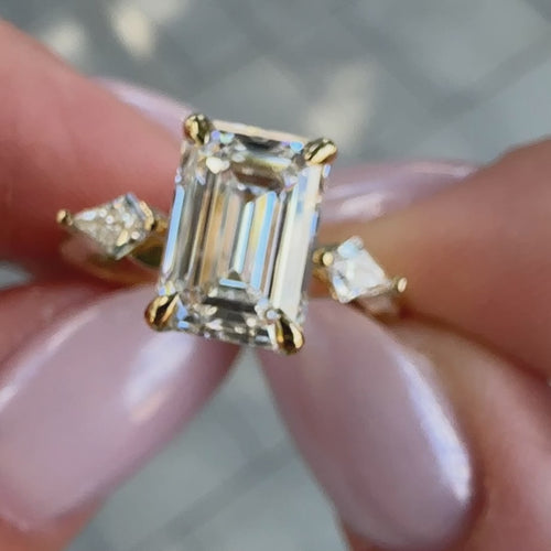 The Estrella Ring - 2.50ct Lab Diamond